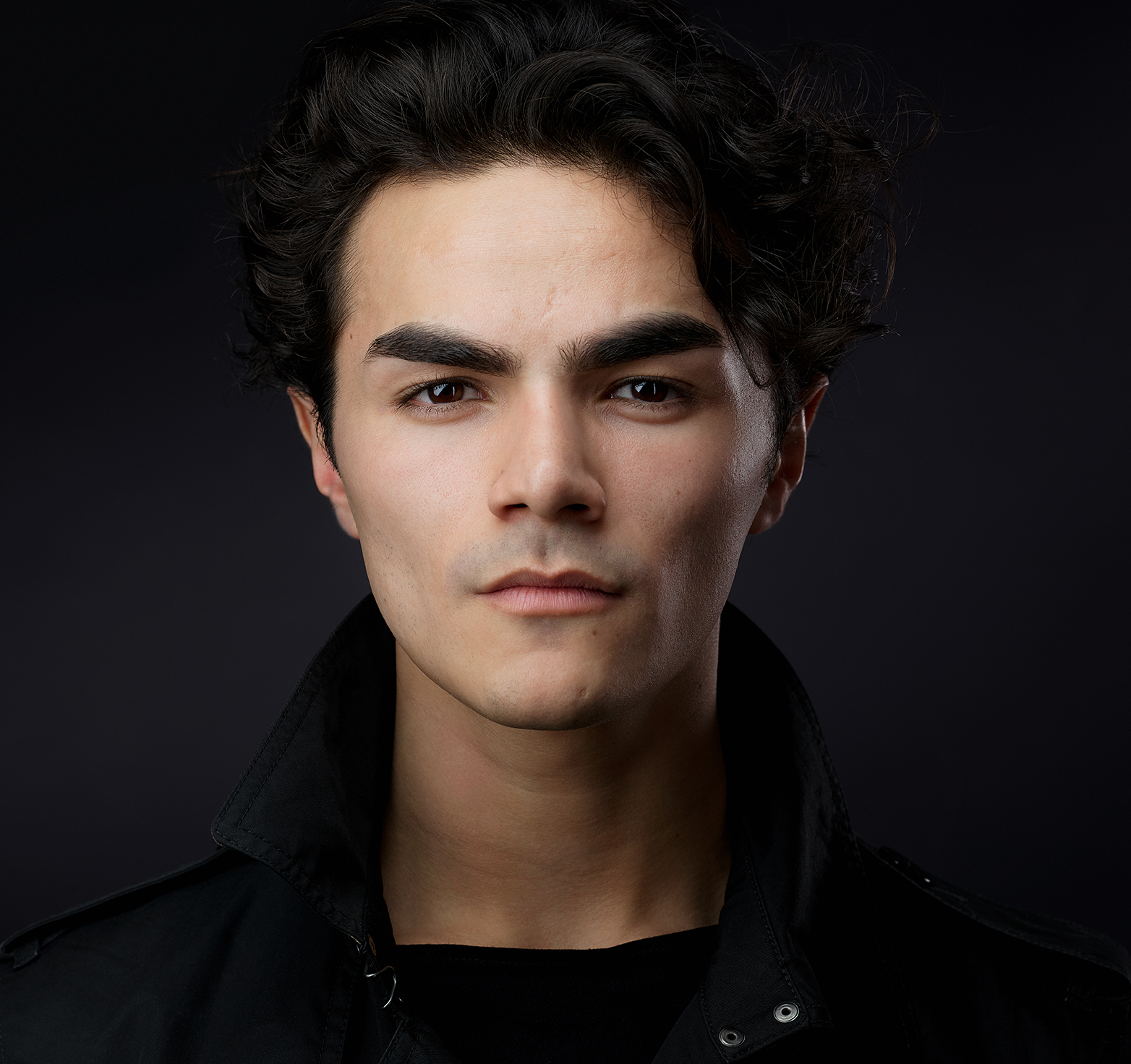 Headshots - Back in Black - Peter Hurley Photography